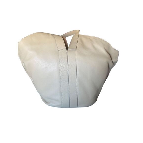 Vince Camuto, Afina leather light, khaki, smooth, leather shoulder bag. - Picture 2 of 9